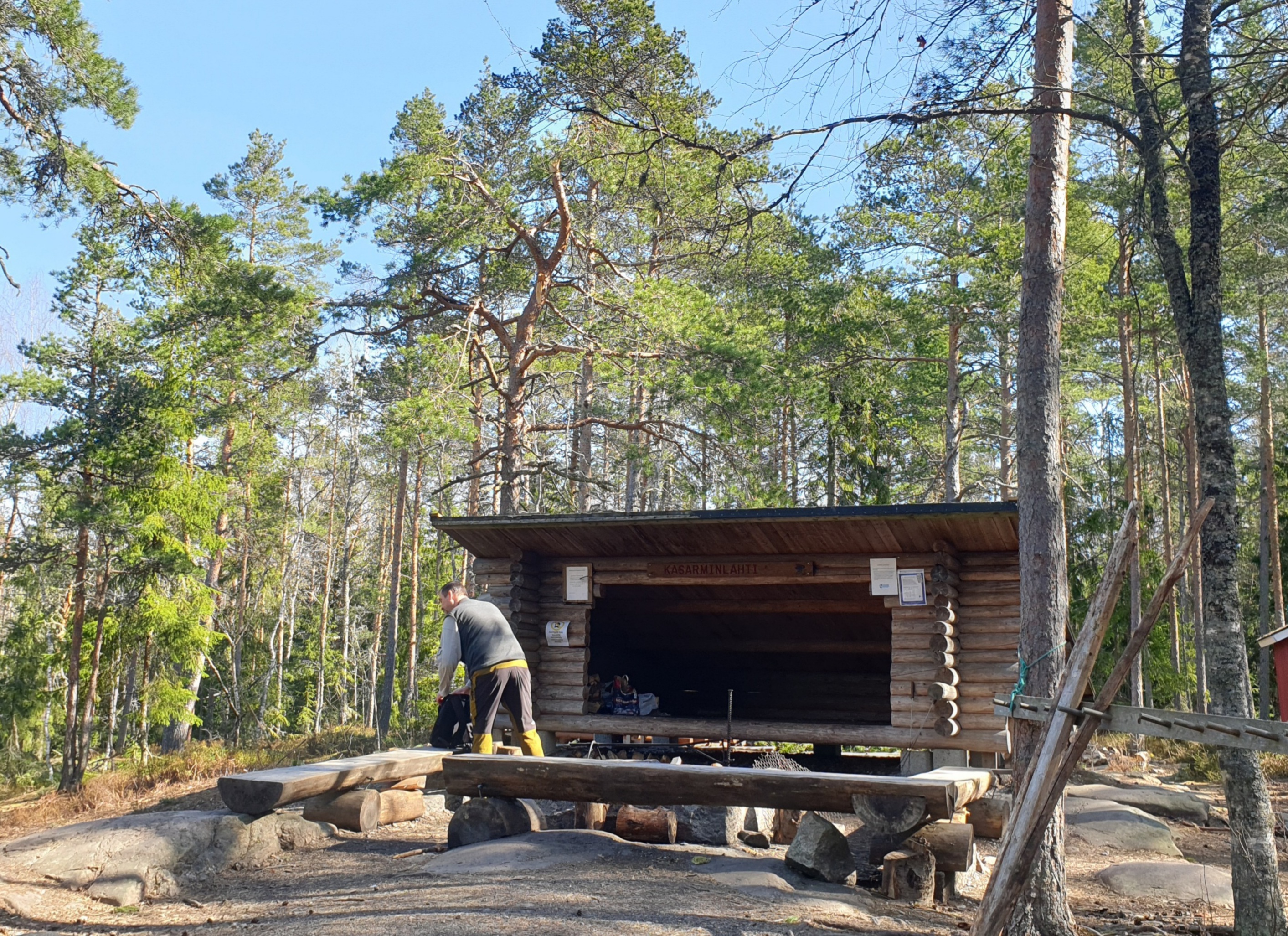 kasarmilahti laavu