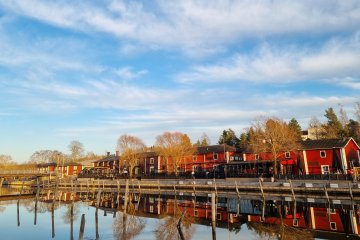 Makasiinit huhtikuussa