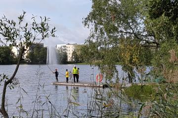 Kalastajat laiturilla