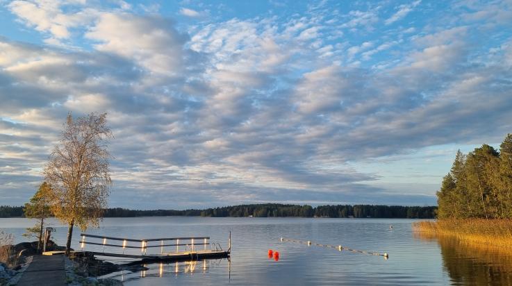 Haimion vapaasaunan laituri syksyllä