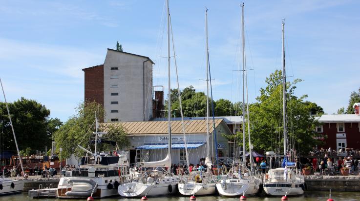 Pakkahuoneen rantaa