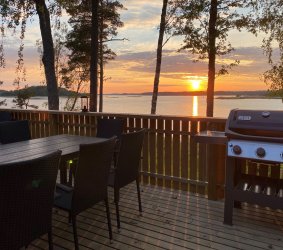 Auringonlasku Merikoivulassa