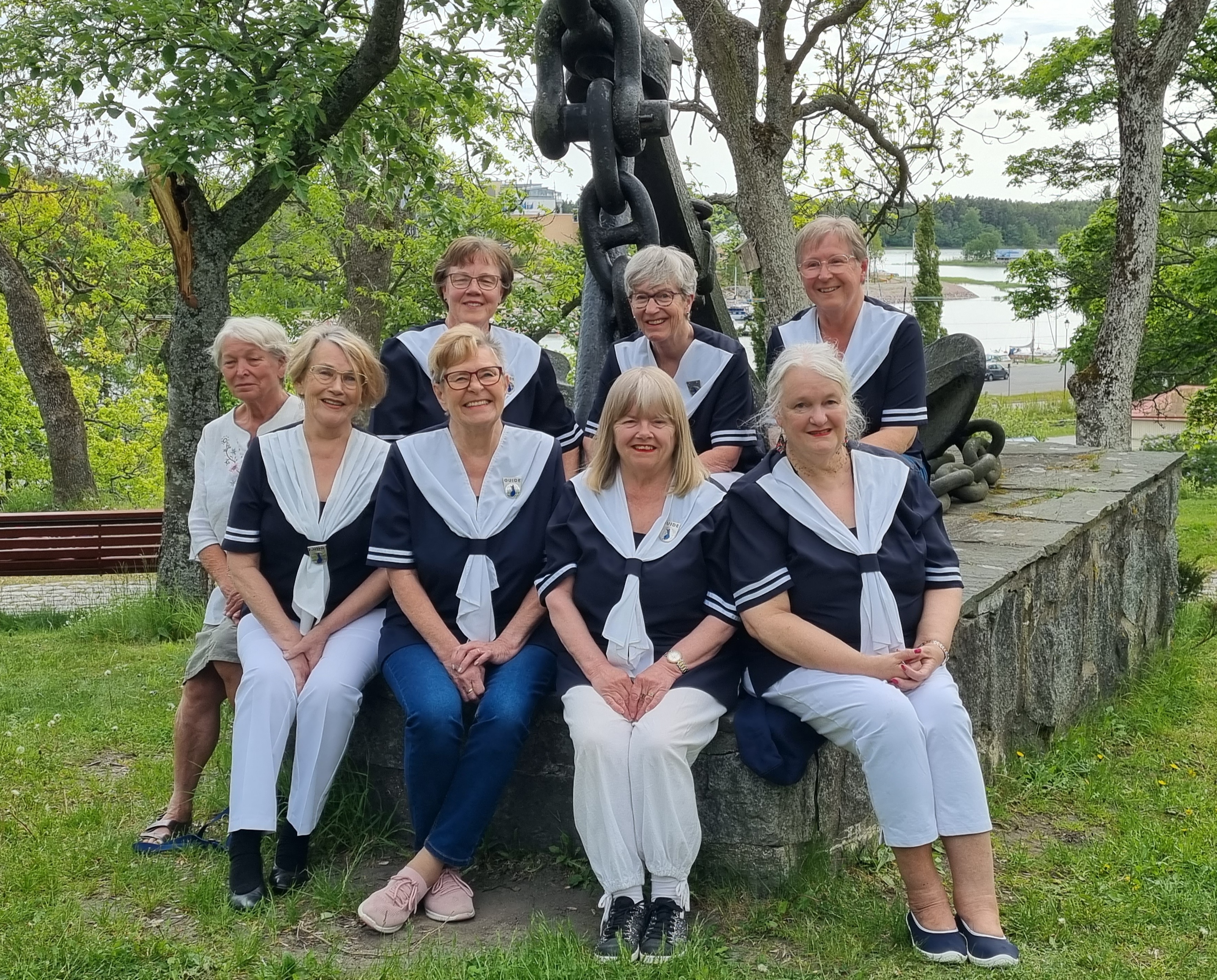 Matkailuoppaat kesäkuvassa