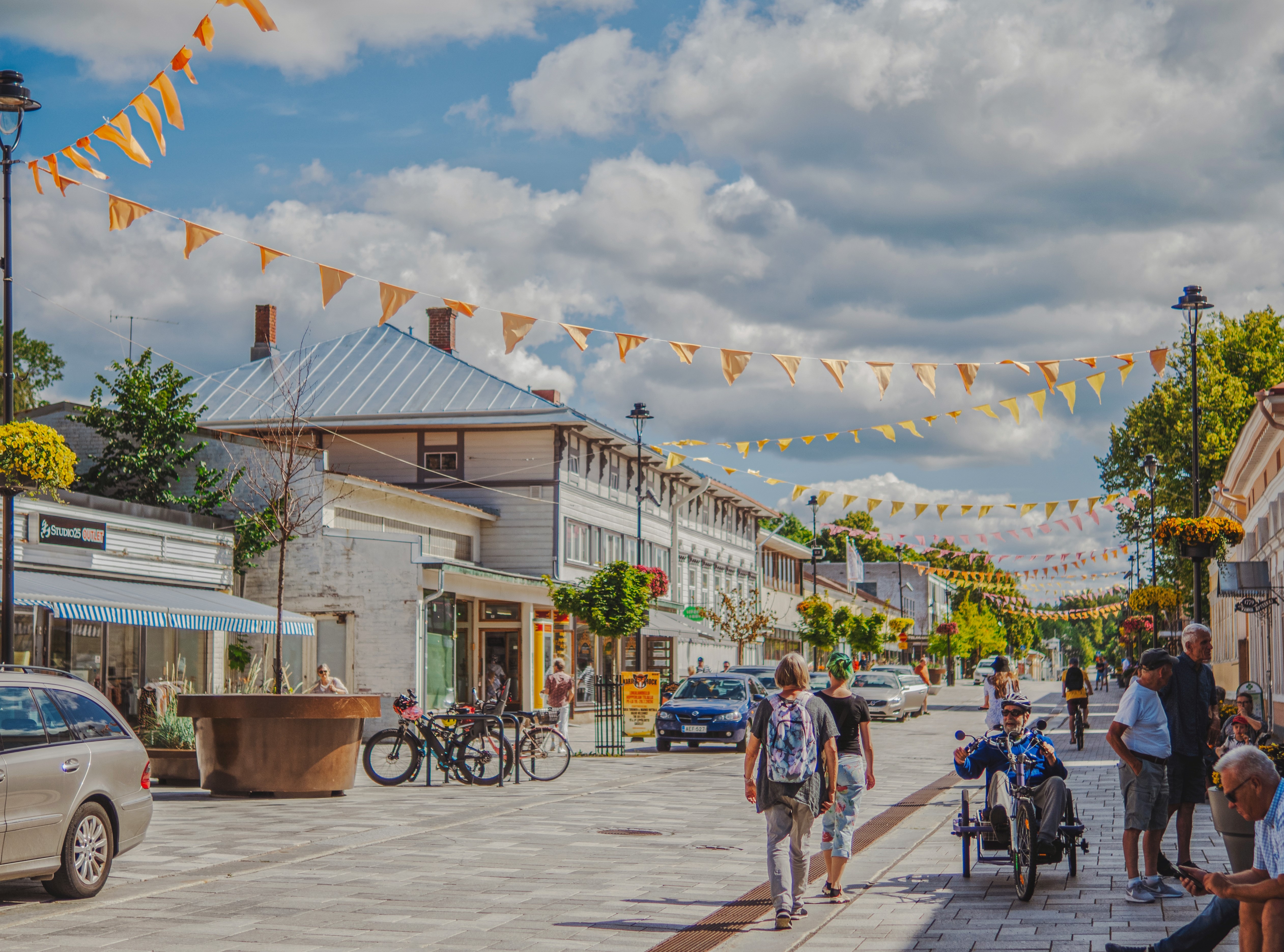 Pihakatu Alinenkatu