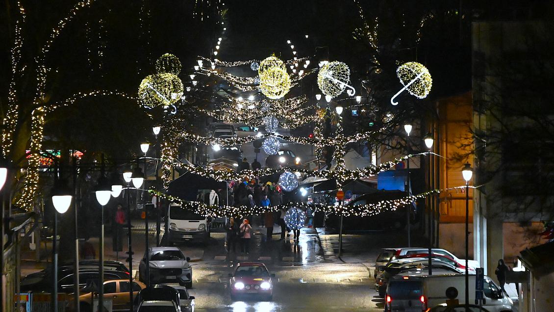 Rauhanpuistosta torille